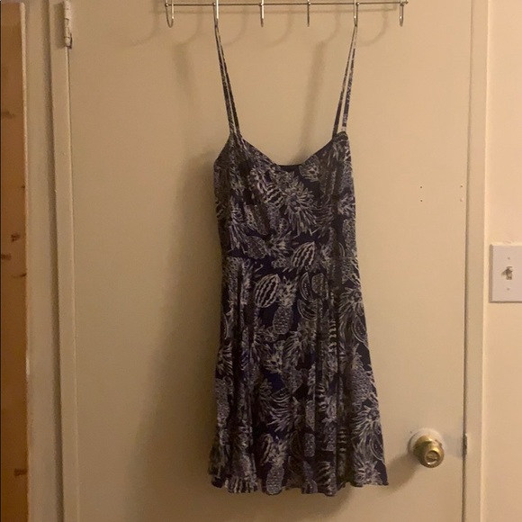 Aritzia Sunday dress - Picture 2 of 6
